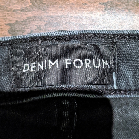 Denim Forum Mid Rise Skinny Crop - Picture 3 of 5